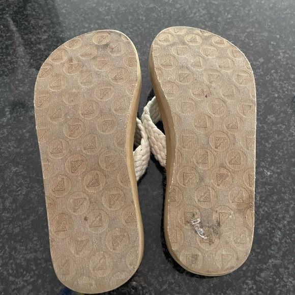 Roxy Flip-flops - Picture 2 of 2